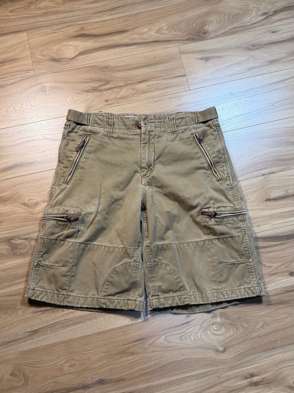 Express Men's Khaki Cargo Shorts with Zip Pockets